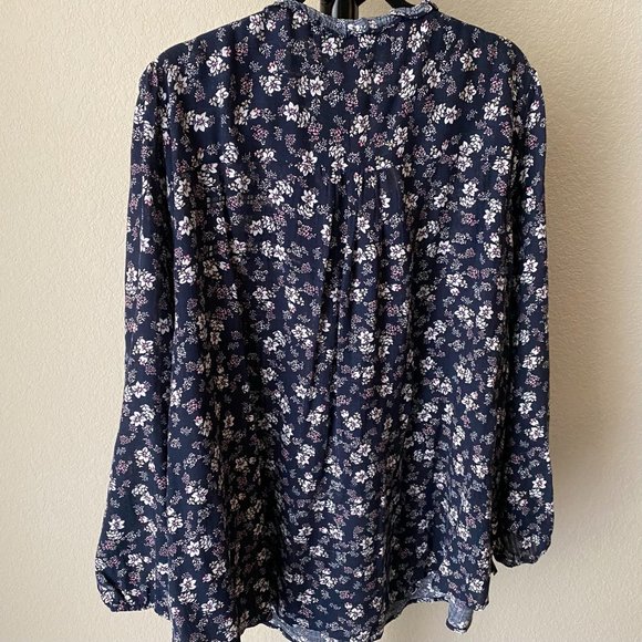 Lane Bryant, Floral Oversized Long Sleeve 1/2 Button Down, Size 22/24 - Picture 3 of 7
